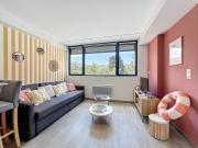 Joli T2 lumineux proche centre & piscine