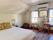 Cozy 1BD in Burlington’s Coolest Neighborhood