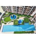 Luxury 1BR BayFront Staycation - Free Wi-Fi, Swimming POOL, Near Airport, MOA and PICC