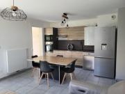 appartement 2 chambres, jardin privé et garage