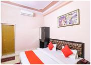 HOTEL DS STAY VARANASI ! - Near Kasi Vishwanath Temple And Ganga Ghat #Fully Air Conditioning #Free Wi-Fi #Parking #Room Service #Prime Location - Best Selling Premium Hotel in Varanasi