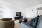 2 bedrooms flat in Hyde Park