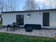 Landelijk gelegen chalet aan de Vecht vlakbij Amsterdam