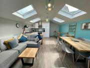 Spacious 3-Bed Seaview Retreat - Family-Friendly in Westward Ho!