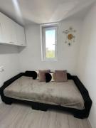 Studio cochet, aproape de centru