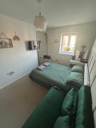 Room in house close to Dover port