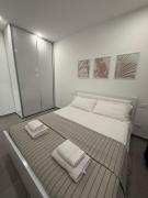 Julys Beach Apartment