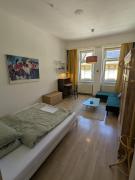 Cosy room in shared apartment with balcony