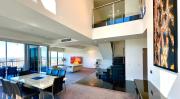Luxury Duplex Penthouse near Casino, MCEC, Art Centre, Tennis and MCG