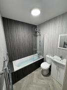 18F Station Flat -2 Bedroom Workstays UK