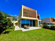 Queens luxury Vila 127 B