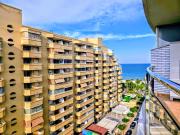 Elegante Apartamento con Terraza, Piscina, Garaje, Playa