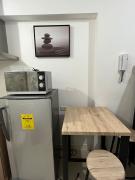 Staycation Condo - WiFi - Gym and Pool - 3 beds