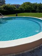 Sunshine Beach Studio