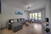 FRGK Stanislas Apartment Terrace, Central Cannes AC & ULTRA FAST Wi-Fi