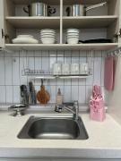 2 rooms for 6, Young House