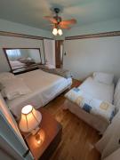 2 beds in a private room B with a free parking -15 min from downtown
