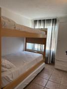 Apto piscina y jardin privado