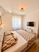 Room with pool 2371 Room with pool 2371