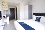 Royal Suites Studio 30ZY - Citra Plaza Nagoya Apartment