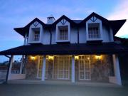 Hide Out Hills Bungalow