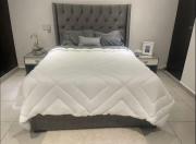 Habitación moderna en el centro