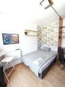 Petite Central Urban Oasis