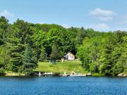 Muskoka Lakefront 3-bdrm Chalet #90