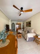 Arenales del Sol, Apartamento familiar con piscina, parking y playa a 5 minutos