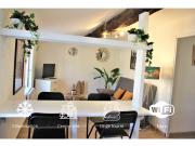 Lescapade Arlésienne - Centre ville historique