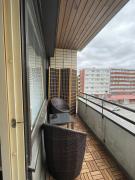 Cozy apartment for 5 near city