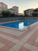 Beau et vaste 3 pieces avec piscine