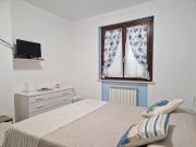 Trilocale a 350 metri dal mare con posto auto e doccia esterna