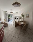 Studio cozy avec parking à 2 minutes de la plage