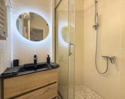 Le Splendide, tout équipé, pied dans leau