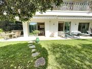 3-bedroom apartment on La Croisette with garden