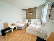 11 Guests - 6min Drive to the Wembley Stadium