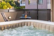 Panorama View Apt with Jacuzzi by 8essentially