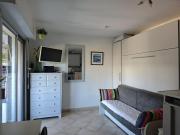 Studio face mer avec clim, WiFi, parking privé, terrasse ensoleillée - FR-1-803-50