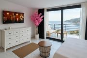 Sweet Home Turunc - Two Stylish 1-Bedroom Suites with Sea View