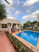 Villa Elysia Marrakech, Piscine sans vis à vis
