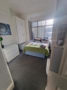 Generous double bedroom with ensuite - home from home!