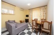 Amazing Apartment In Okrug Gornji