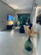 Magnifique villa privée piscine 3ch, centre