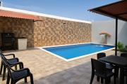 Casa con piscina cerca al aeropuerto