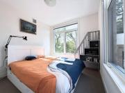 Cozy room in Smart Home with Private Bath near Wonderland, central Richmond Hill, home made Breakfast options