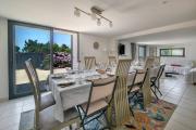 Villa pour 15 à 700m de la plage