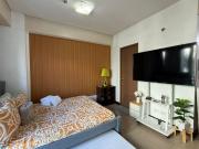 Lovely Condo Across NAIA T3 Newport with WiFi