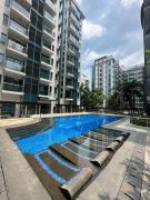 Kyendenz Condotel-Across Naia T3 Pool View with Wifi