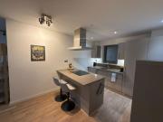 Stunning 2- Bed flat Ensuite, Balcony & Shard View